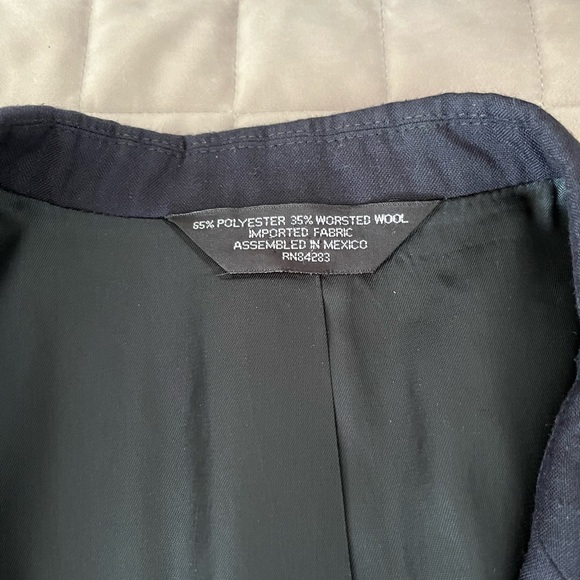 Suit jacket in excellent condition - Picture 5 of 5
